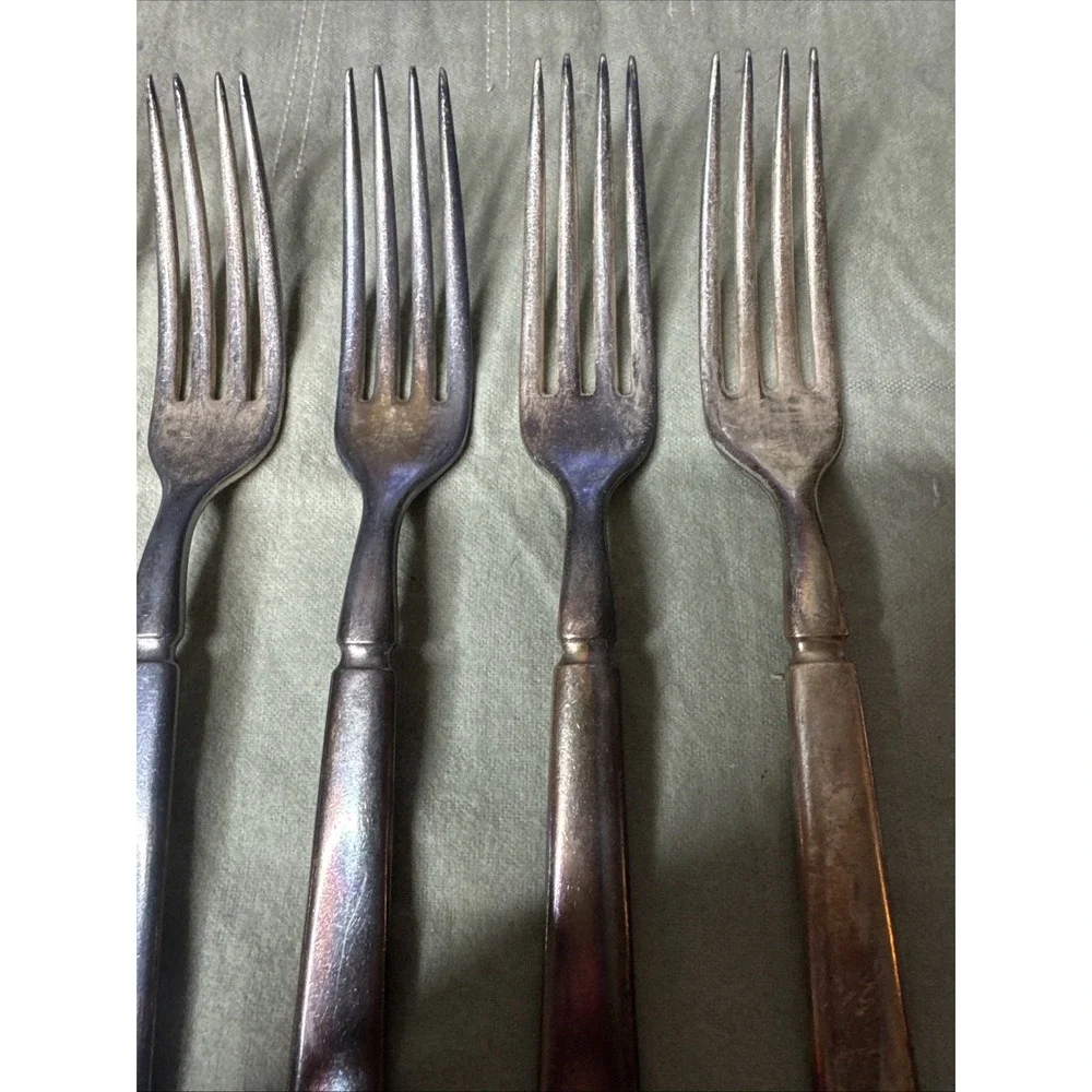 ONEIDA Community Plate OHS 153 pattern silver plated Dinner Fork 7 1/2